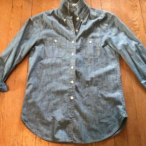 JCREW DENIM BUTTON DOWN SIZE